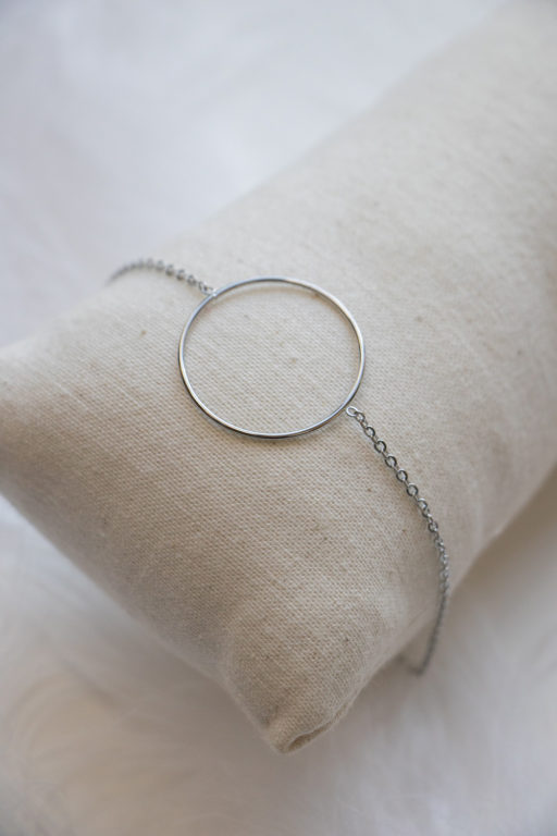 Bracelet simple anneau argenté 1