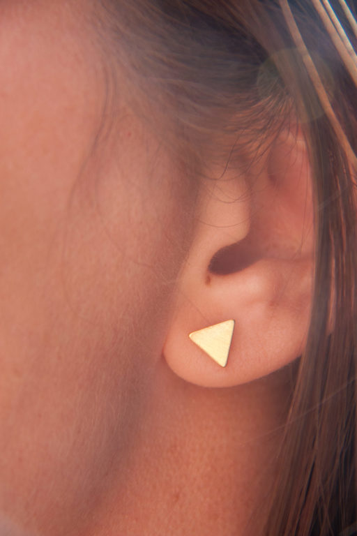 Puces d'oreilles triangles rose gold 2