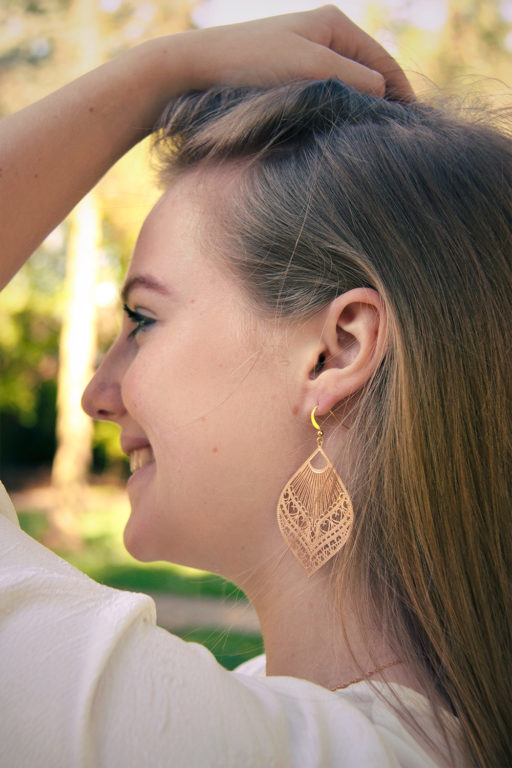 Boucles d'oreilles XL romantiques dorées 3