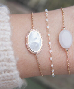 Bracelet perlé blanc en plaqué or 3