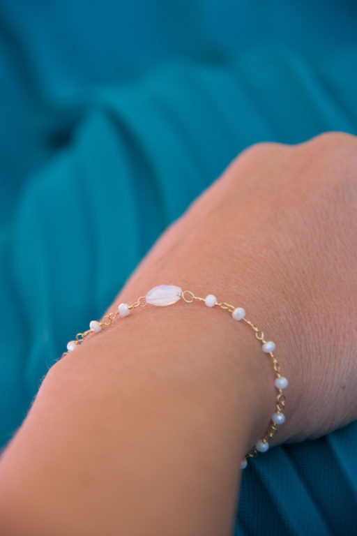 Bracelet perlé blanc perle centrale 2