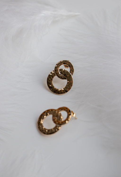 Two hammered circles earrings in gold plated 5