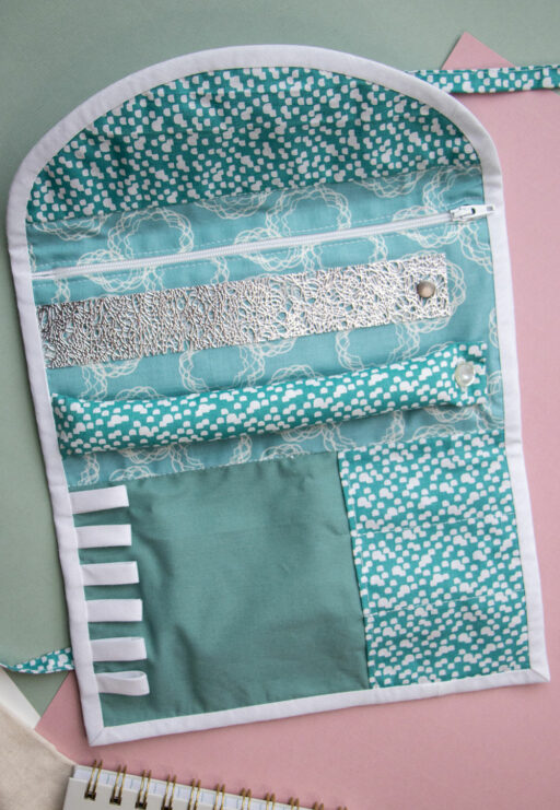 Laura travel pouch 3