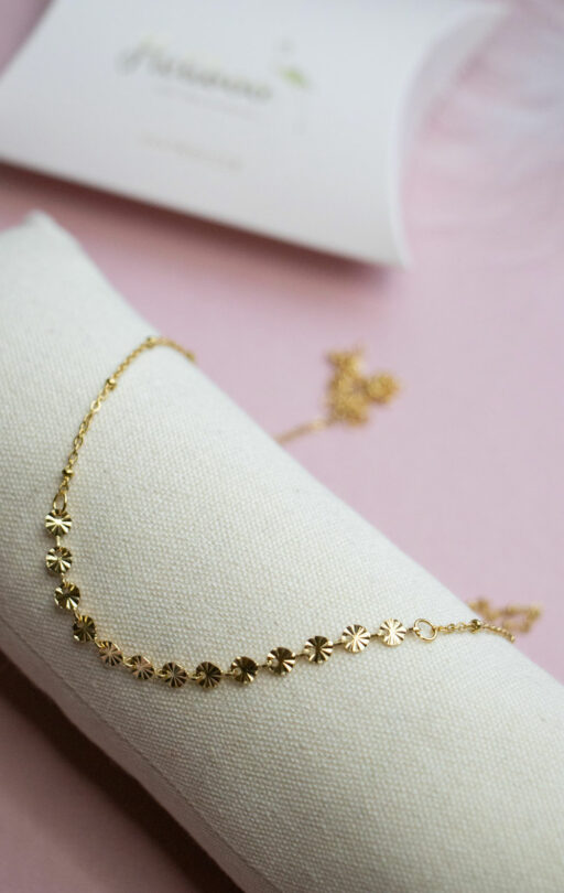 Gold Lina necklace 1