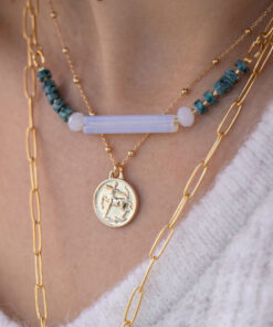 Short translucent Arya necklace 6