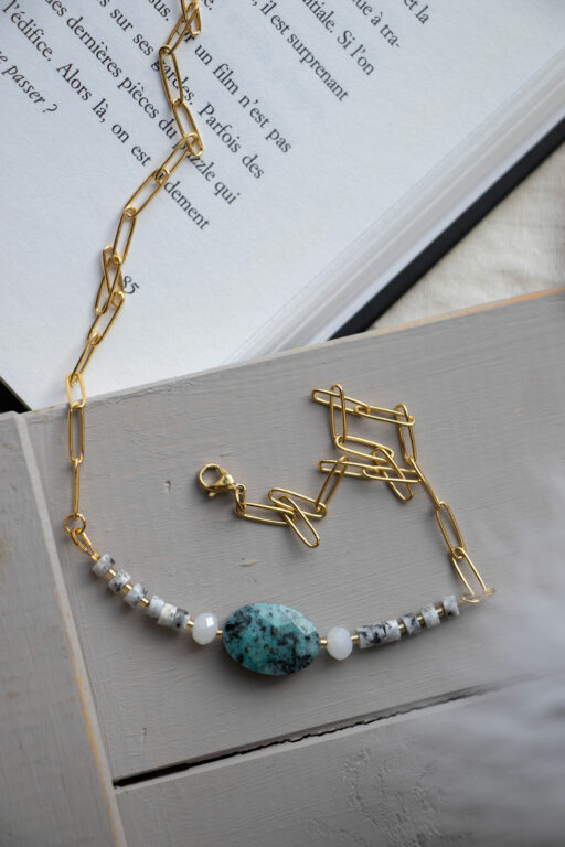 Collier court Anjali turquoise 1
