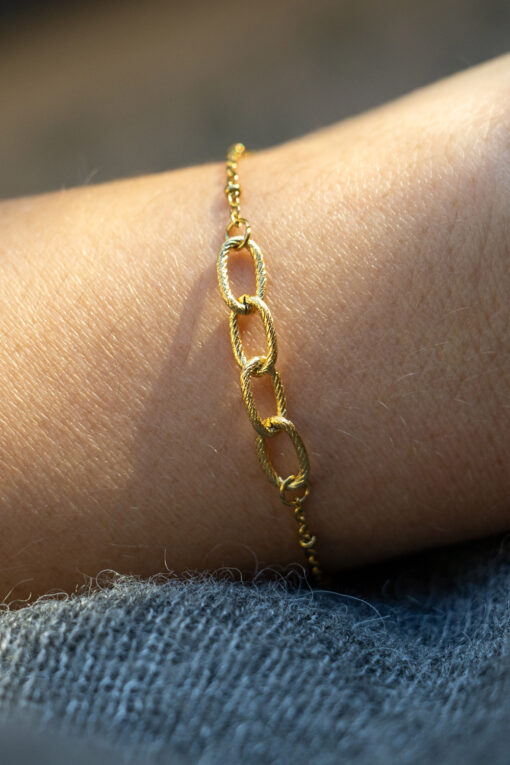 Golden Louise bracelet 1
