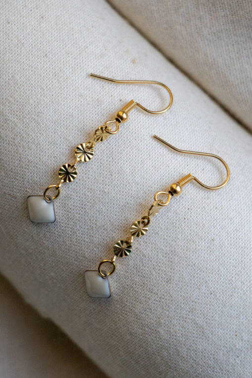 Golden Clémence earrings. 4